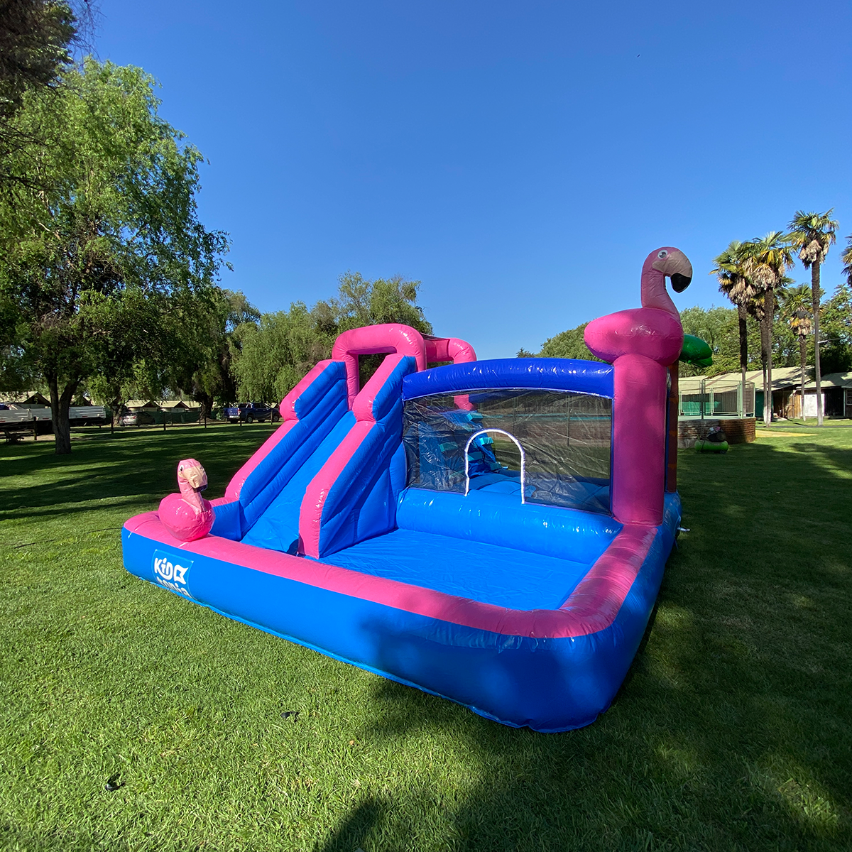 Arriendo juego inflable de niña flamingo Arriendo juego inflable de niña flamingo