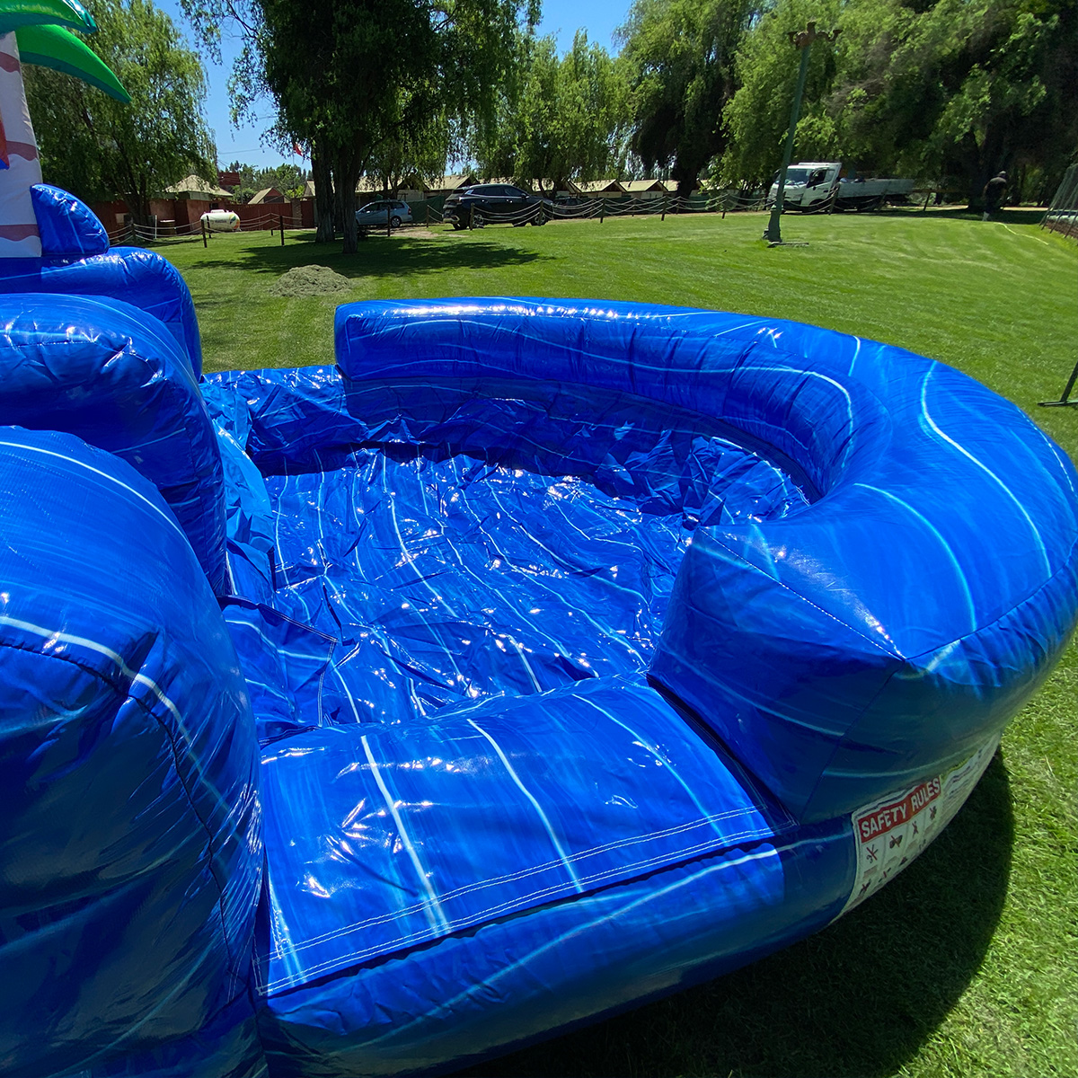 Arriendo juego inflable gigante tobogan Mega Ola 3 Arriendo juego inflable gigante tobogan Mega Ola 3