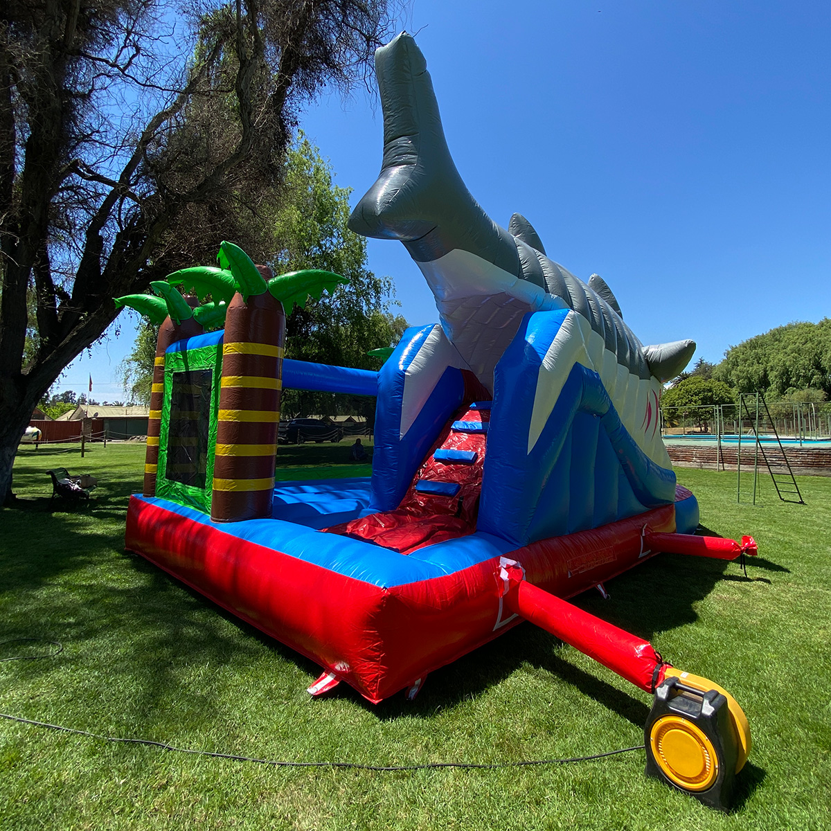 Arriendo juego inflable tobogan Isla Tiburon 5 Arriendo juego inflable tobogan Isla Tiburon 5