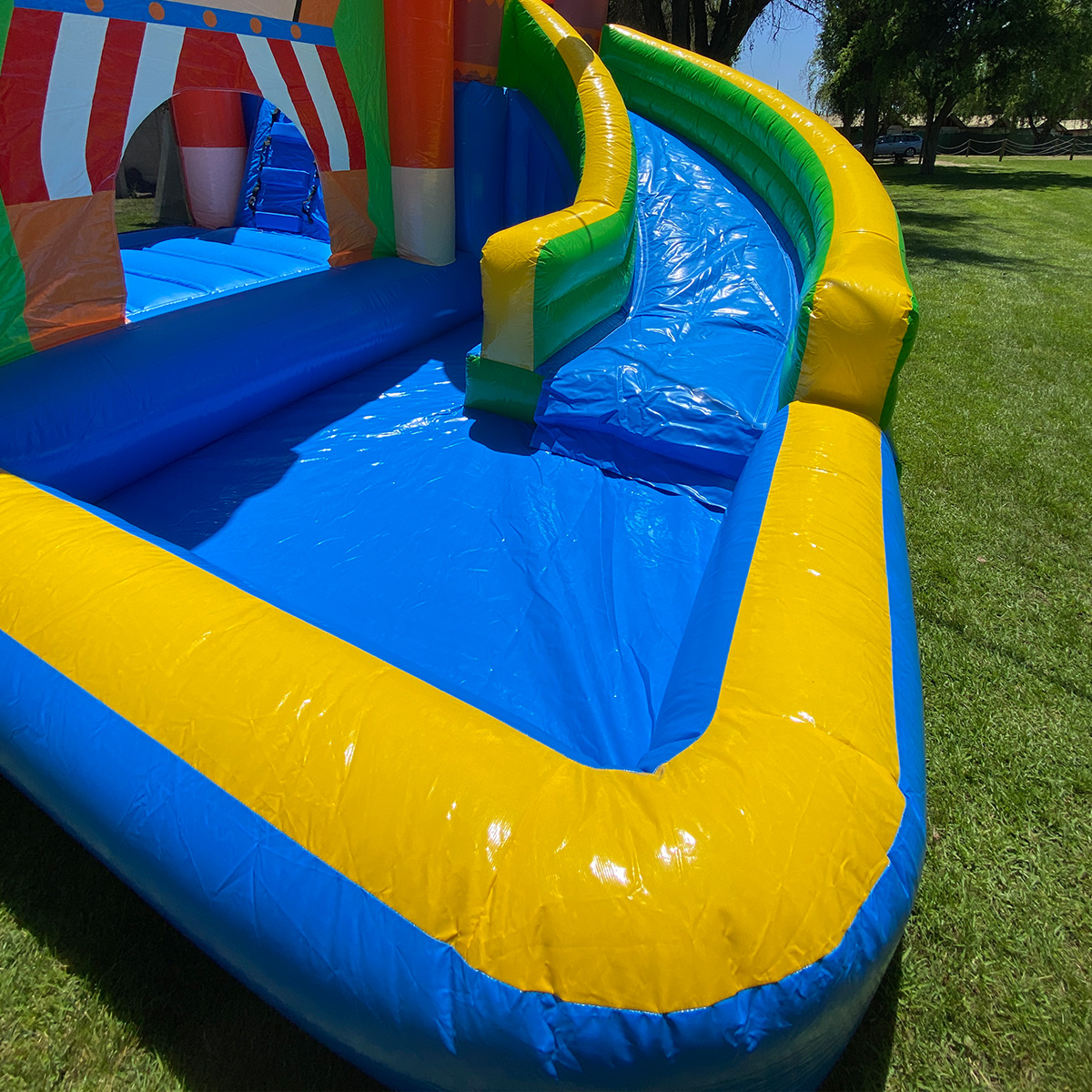 arriendo juego inflable grande tobogan Mr kong king 5 arriendo juego inflable grande tobogan Mr kong king 5